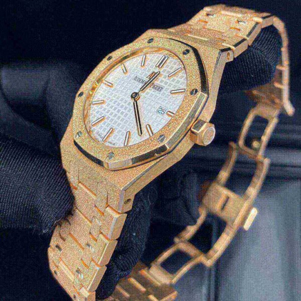 Audemars Piguet Oak Frosted Gold Silver dial, 33mm, 18k Rose gold, 67653OR.GG.1263OR.01