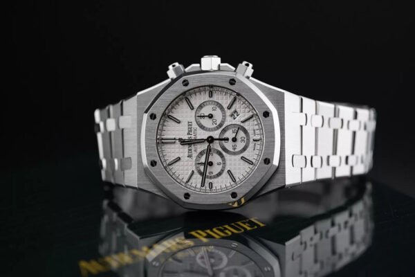 Audemars Piguet Oak Chronograph Ref. # 26320ST.OO.1220ST.02 Silver-toned Dial 41mm Stainless Steel Watch