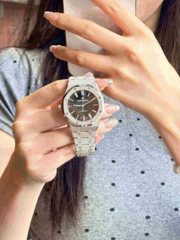 Audemars Piguet Oak Frosted Gold Selfwinding, Black dial, 37mm,White gold, 15454BC.GG.1259BC.03