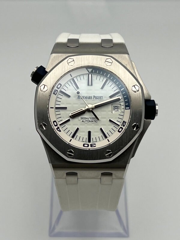 Audemars Piguet Royal Oak Offshore 15710ST.OO.A010CA.01 Diver Stainless Steel White Dial