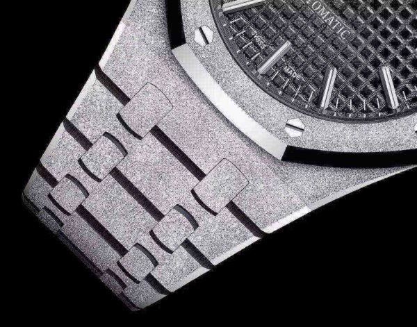 Audemars Piguet Oak Frosted Gold Selfwinding, Black dial, 37mm,White gold, 15454BC.GG.1259BC.03