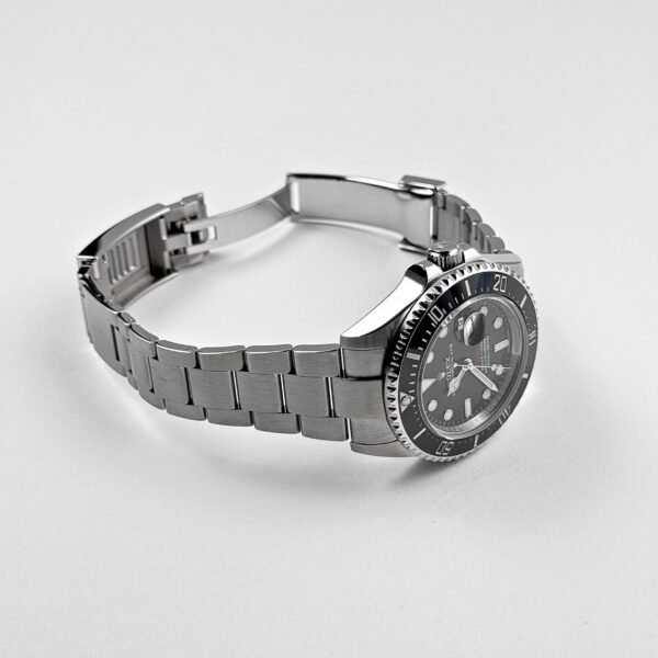 Rolex Sea-Dweller 126600 Stainless Steel Black Dial (2024)