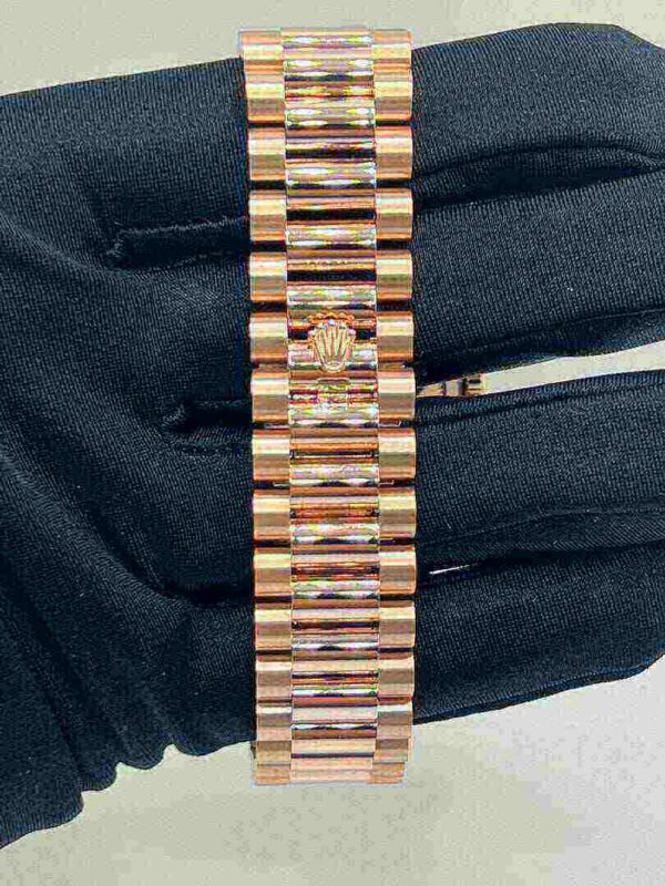 Rolex Day-Date 128235-0070 Rose Gold White Dial