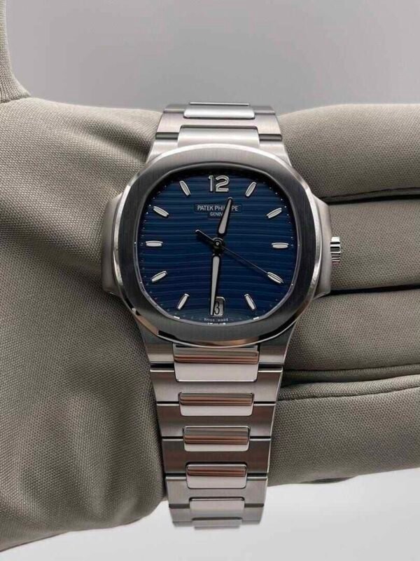 Patek Philippe Nautilus 7118/1A-001 'Ladies' Blue Dial