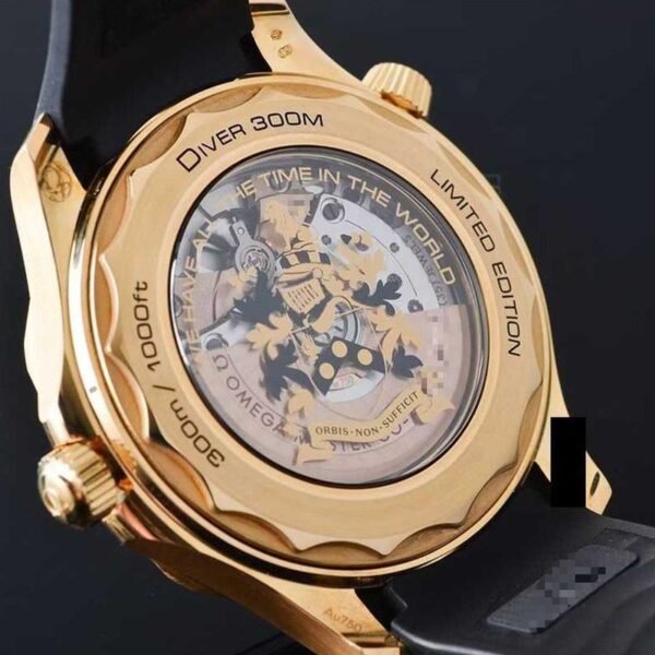 Omega Seamaster Diver 300M 42 mm, Steel _ Yellow Gold on Rubber Strap, 210.62.42.20.01.001