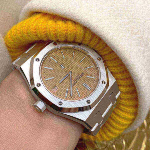 Audemars Piguet Oak Jumbo Extra-Thin Ref. # 15202BC.OO.1240BC.01