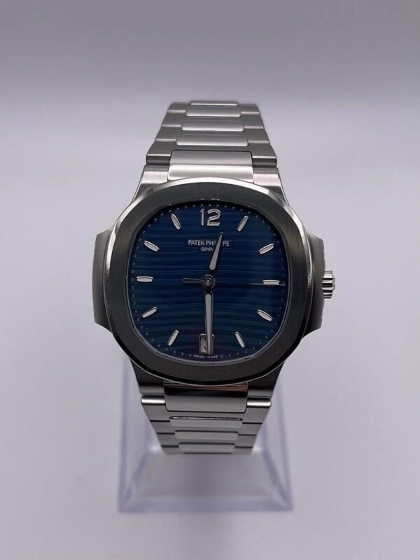 Patek Philippe Nautilus 7118/1A-001 'Ladies' Blue Dial