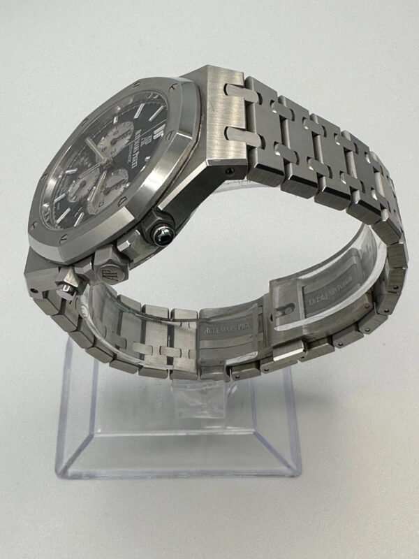 Audemars Piguet Royal Oak 26331ST.OO.1220ST.01 Selfwinding Chronograph Stainless Steel Blue Dial (2021)
