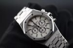 Audemars Piguet Oak Chronograph Ref. # 26320ST.OO.1220ST.02 Silver-toned Dial 41mm Stainless Steel Watch