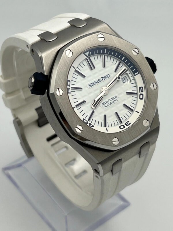 Audemars Piguet Royal Oak Offshore 15710ST.OO.A010CA.01 Diver Stainless Steel White Dial