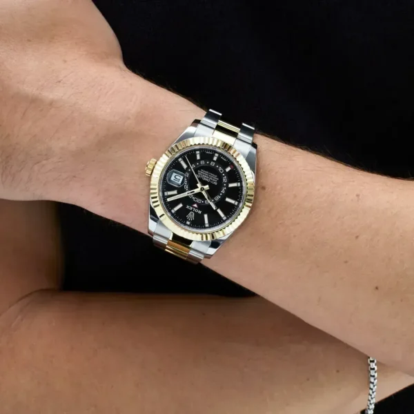 Rolex Sky-Dweller 326933-0002 Stainless Steel Yellow Gold Black Dial (2020)