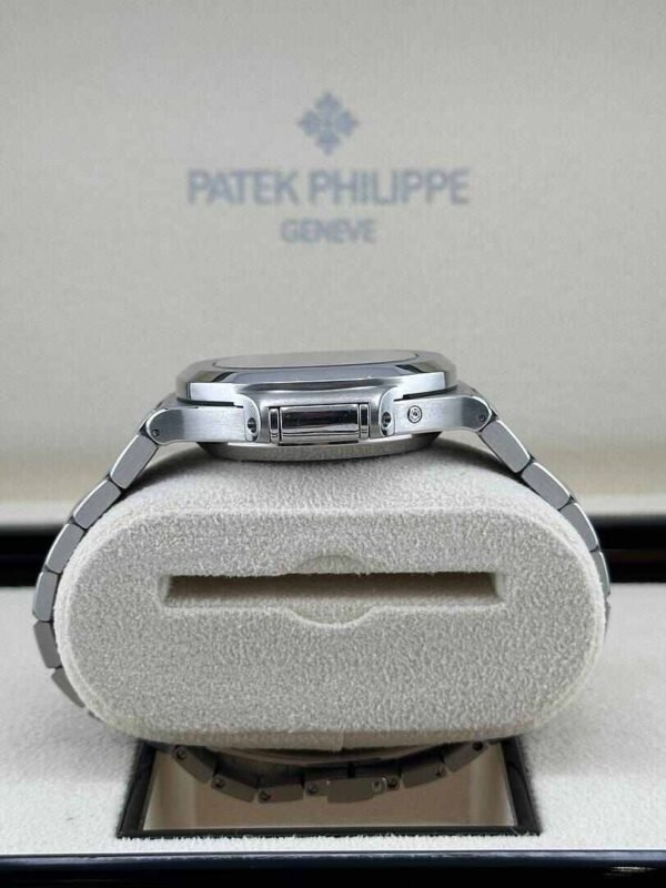 Patek Philippe Nautilus 5980/1A-001 Chronograph Stainless Steel Blue Dial