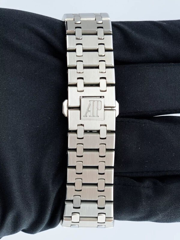 Audemars Piguet Oak Selfwinding Ref. # 15300ST.OO.1220ST.02