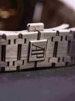 Audemars Piguet Oak Jumbo Extra-Thin, 39mm, Titanium, blue dial, 15202IP.OO.1240IP.01