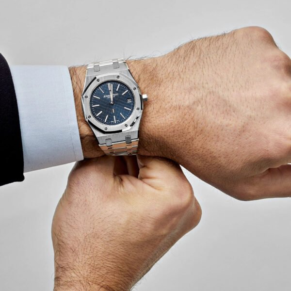 Audemars Piguet Royal Oak 15202ST.OO.1240ST.01 'Jumbo' Extra-Thin Stainless Steel Blue Dial