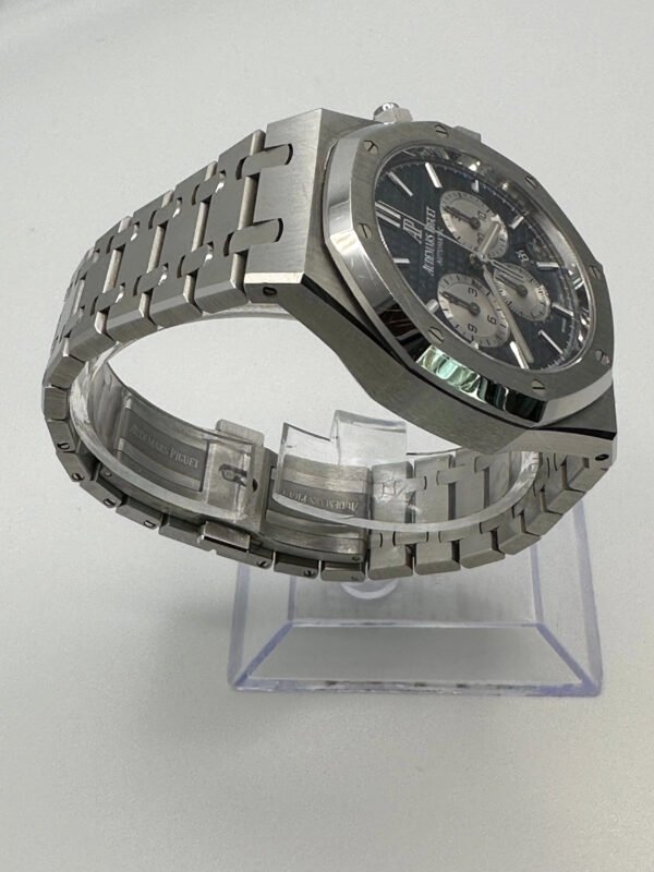 Audemars Piguet Royal Oak 26331ST.OO.1220ST.01 Selfwinding Chronograph Stainless Steel Blue Dial (2021)
