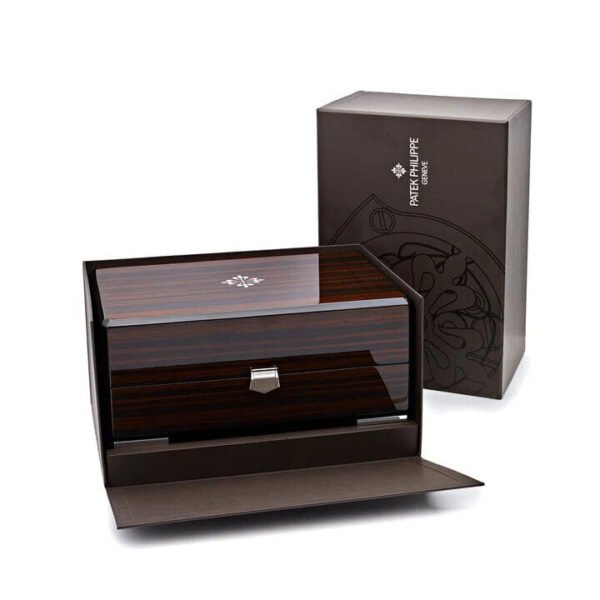 Patek Philippe Aquanaut 5168G-010 'Jumbo' White Gold Khaki Green (2024)