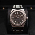 Audemars Piguet Oak Selfwinding with Black Dial 41mm Stainless Steel Watch 15400ST.OO.1220ST.01