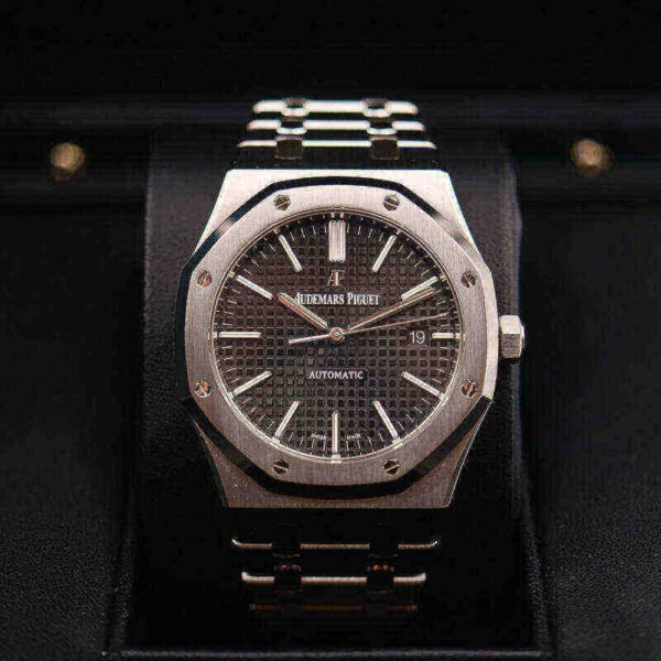 Audemars Piguet Oak Selfwinding with Black Dial 41mm Stainless Steel Watch 15400ST.OO.1220ST.01