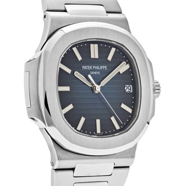 Patek Philippe Nautilus 5711/1A-010 Date Stainless Steel Blue Dial (2019)